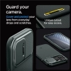 Etui Spigen Optik Armor Mag z MagSafe na iPhone 15 Pro - ciemnozielone