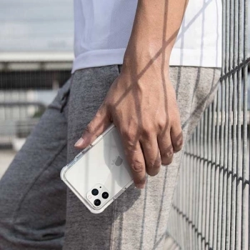 Etui Uniq Combat na iPhone 11 Pro Max - czarne