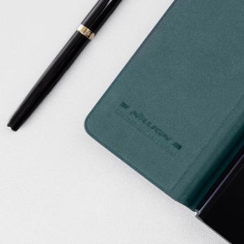 Skórzane etui z klapką i osłoną aparatu do Samsung Galaxy Z Fold 5 Nillkin Qin Leather Pro - zielone