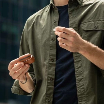 Etui UNIQ Terra Genuine Leather na AirPods Pro 2 - brązowe