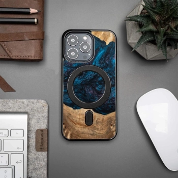 Etui z drewna i żywicy na iPhone 13 Pro MagSafe Bewood Unique Neptun - granatowo-czarne