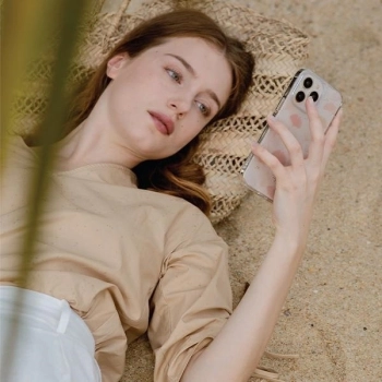 Etui UNIQ Coehl Meadow na iPhone 14 Pro - różowe