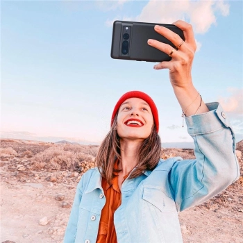 Etui Spigen Thin Fit na Google Pixel 7 Pro - czarne