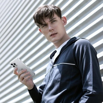 Etui Uniq Clarion na iPhone 13 - przezroczyste