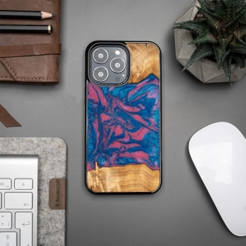Etui z drewna i żywicy na iPhone 13 Pro Bewood Unique Vegas - różowo-niebieskie