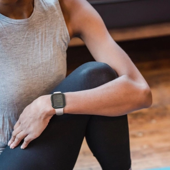 Etui Spigen Thin Fit na Apple Watch 7 / 8 (45 mm) - ciemnozielone