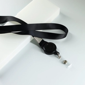 Smycz Easy Pull zawieszka skipass etui na kartę czarny